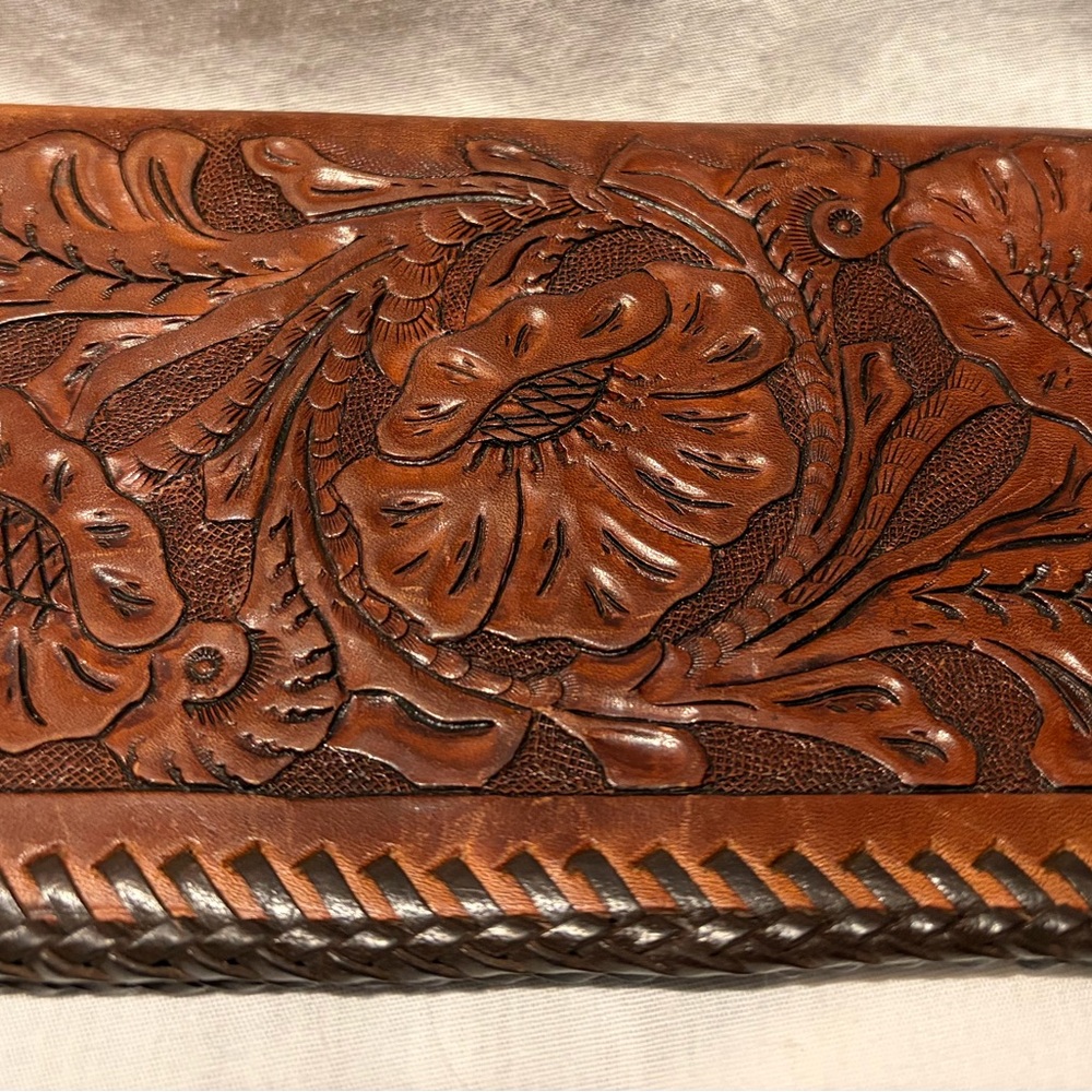 🤎‎ Vintage Hand Tooled Genuine Leather Wallet – Western Floral